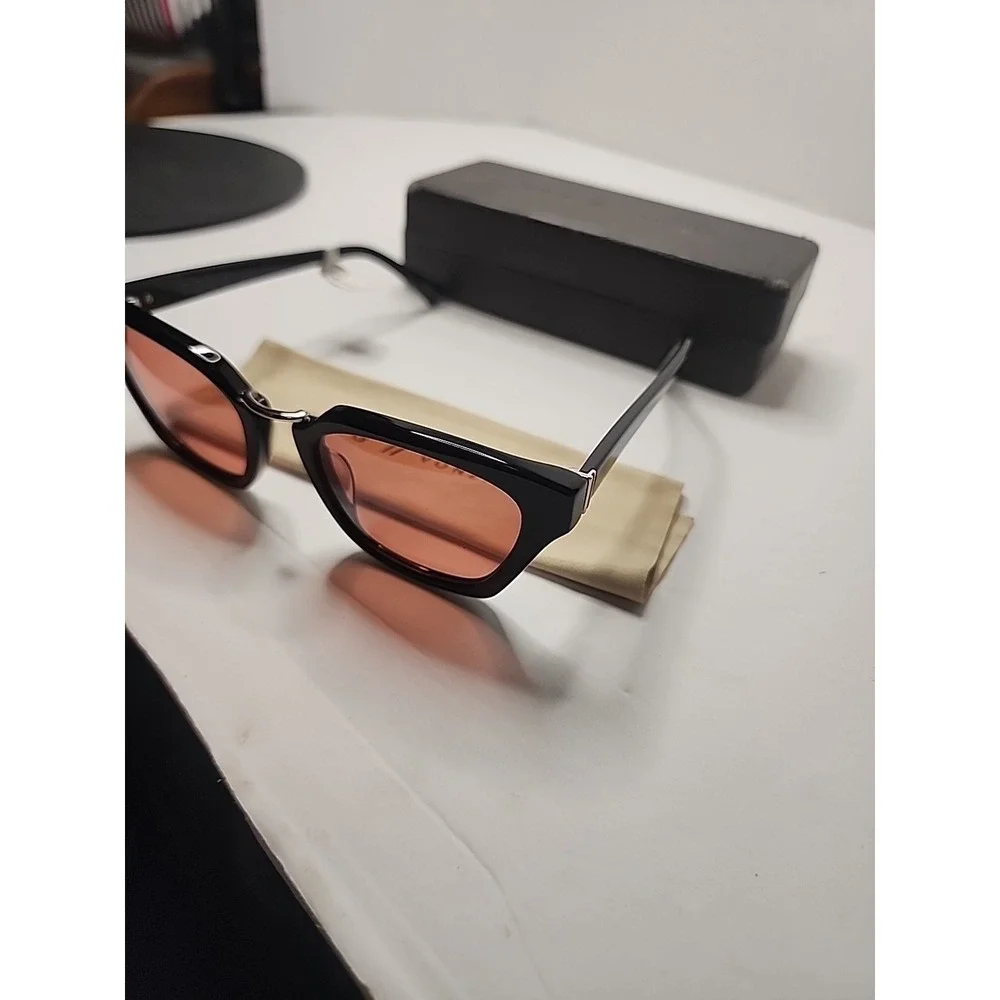 VonZipper Jinx Sunglasses Black with Rose Amber Gradient Lenses‎ Cat Eye